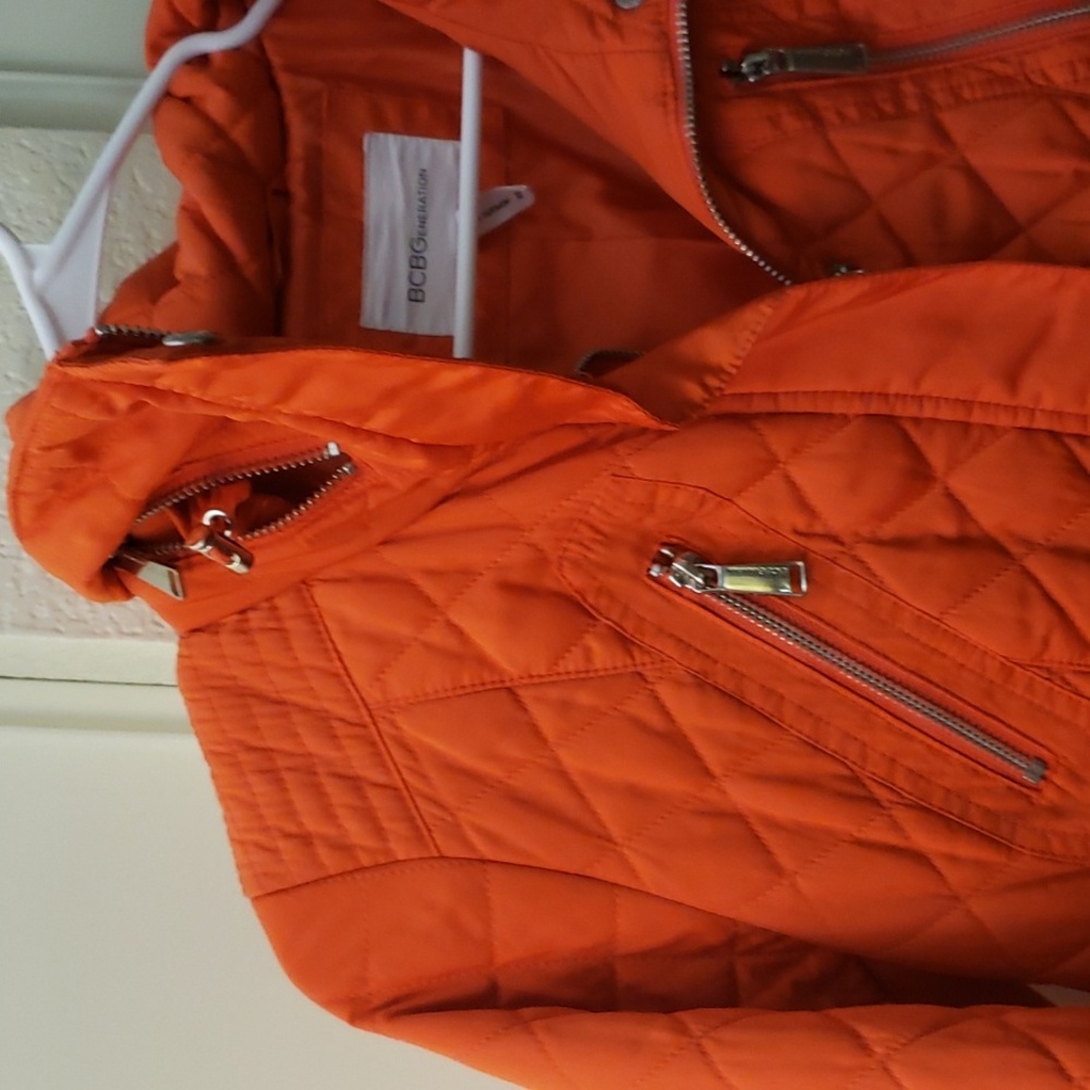 BCBGeneration Orange Puffer Jacket with Quilted Design - Picture 4 of 4